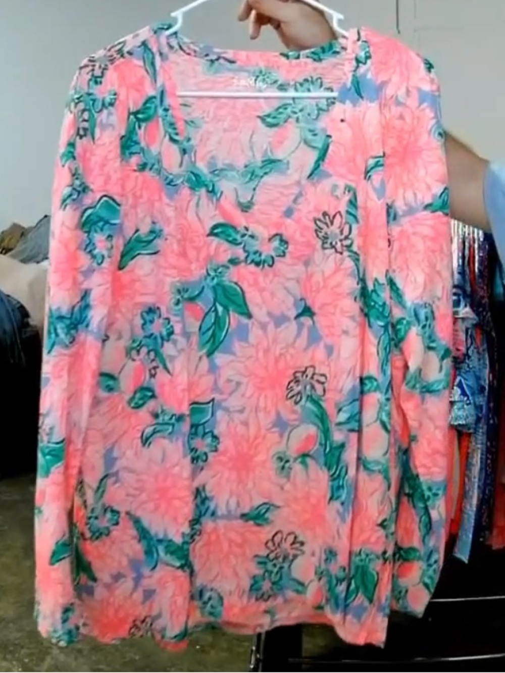 NWOT Lilly Pulitzer Etta Long Sleeve V Neck Top